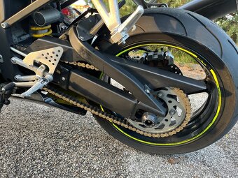 Yamaha R6 (2000) – VR46 Day Moon Edition – 88 kW - 11