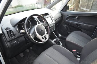KIA VENGA 1.6 (2019) - 11