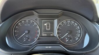 ŠKODA OCTAVIA 1.6TDI 77KW 204 TIS KM TAŽNÉ LIFTBACK - 11