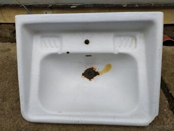 Litinová umývadla - 11