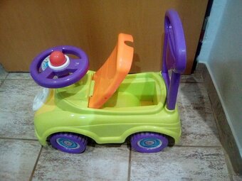 Odrážedlo auto zelené autíčko - 11