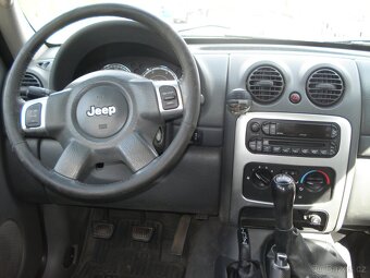 Jeep Cherokee 2.8 CRD MANUÁL,NOVÁ STK - 11