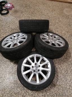 VOLKSWAGEN GOLF 5  1.9 TDi - 11