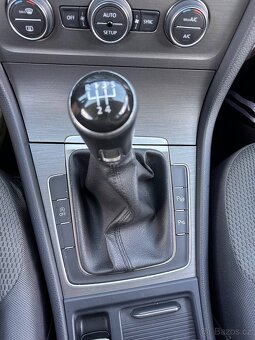 Volkswagen Golf VII 1.6TDI - 11