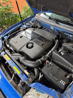 Volvo v40 - 11
