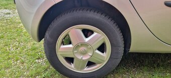 Renault Clio 1.6 Benzín (r. 2006) Automat - 11