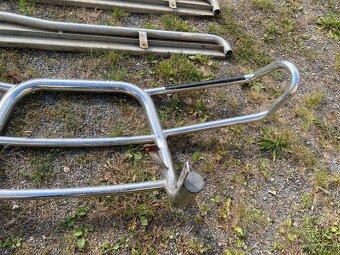 SSANGYONG MUSSO - PŘEDNÍ OCHRANNÝ RÁM A NÁŠLAPY COBRA - 11