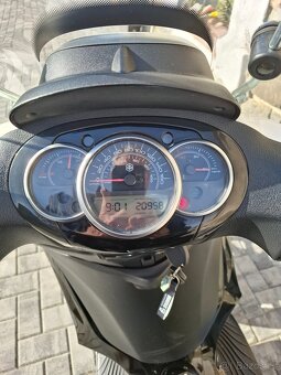 Piaggio Beverly 300 r.v.2016 - 11