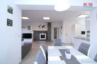Prodej rodinného domu, 177 m², Veleň, ul. U Rybníka - 11