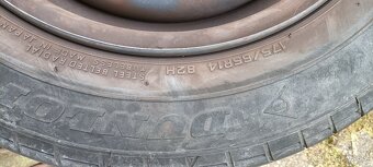 několik starších pneu po 1 ks, některé i s disky - 11