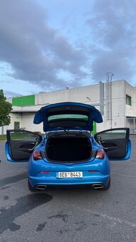 Opel Astra J GTC OPC - 11