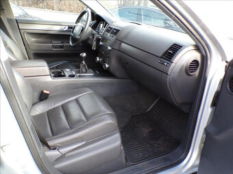 Volkswagen Touareg 2,5 TDI R5 TAŽNÉ ZAŘÍZENÍ 3.500KG - 11