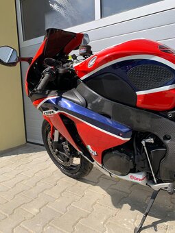 Honda CBR 1000 RR Fireblade - 11