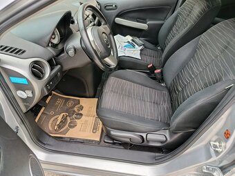 Mazda 2 1.3i 63 Kw 4 valec 64 Tis Km  Nikdy nehavarováno - 11