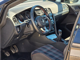 Volkswagen Golf VII 2.0 GTI limusine- LED,vyh.s,park.s,230PS - 11