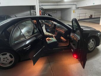 Mercedes E320 CDI - 11