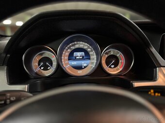Mercedes-Benz E 250 CDI 4MATIC 2015 - 11