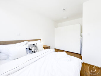 Pronájem bytu 2+kk, 45 m2, Praha - 11