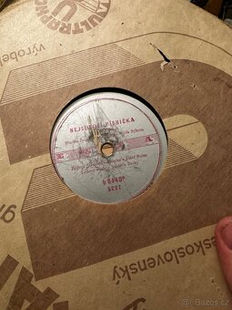 Staré šelakové gamofonové desky - 71 ks - 11