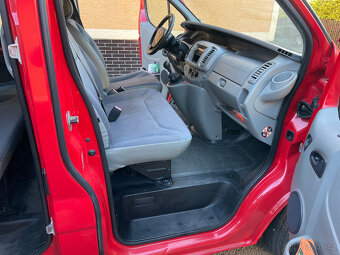 Renault Trafic 6 míst - 11