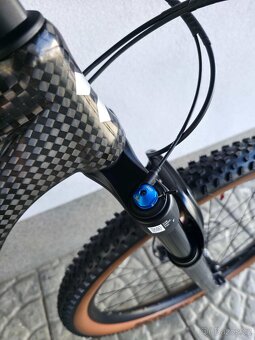Horské kolo Leonardi Factory Racing DARKLITE Carbon 29″ - 11