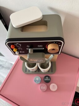 Janod dětská dřevěná kuchyňka Macaron - 11