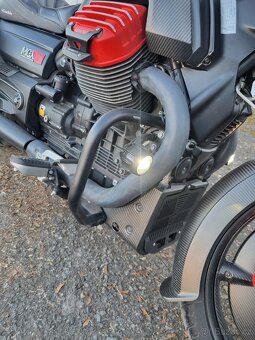 Moto Guzzi MGX 21 Fly forest ( létající pevnost) - 11