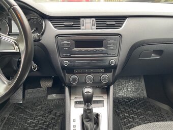 Prodám Škoda Ocravia 1,2TSI AUTOMAT KOMBI - 11