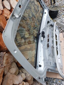 VW Touran zadní víko kufru - 11