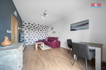 Prodej bytu 2+1, 53 m², Zbůch, ul. Náměstí - 11
