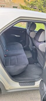 Honda Civic 1.8i Sport 6kvalt - 11
