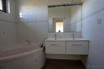 Rodinný dům ve vilové části Ústí nad Labem - 11