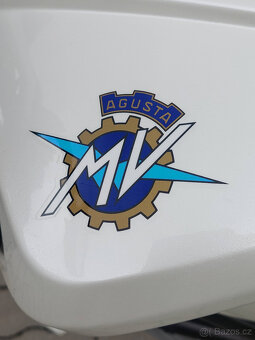MV Agusta Brutale 675 - 11