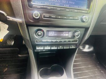 Škoda Rapid 1.6 tdi 77kw, ČR , digiklima, - 11