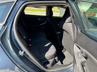 Volvo V40 D2 DRIVE-E Plus DPH - 11