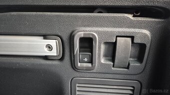 Volkswagen Touran 2.0 TDi 110kw DSG 2022 ZÁRUKA - 11