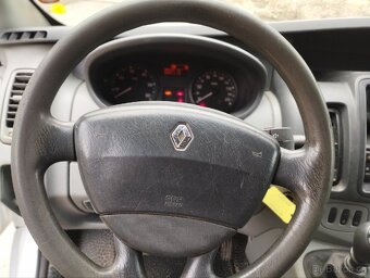 RENAULT TRAFIC 2.0 DCI 66 KW R.V.2013 - 11