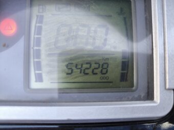 Aprilia Spotrcity 250 ie - 11