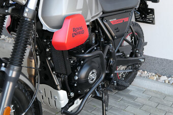 Royal Enfield Scram 411 Graphite Red - 11