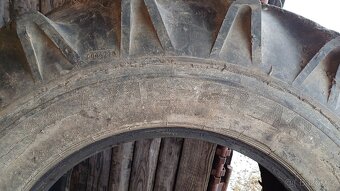 Pneu 18,4-30 - 11