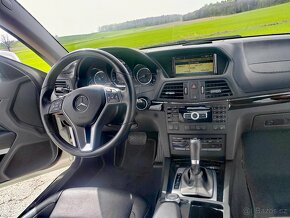 Mercedes-Benz E300CGI, benzin, kupé W212, AMG interiér, CZ - 11