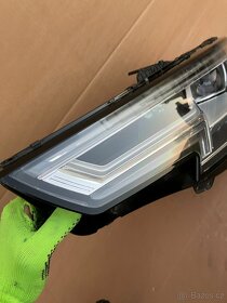predni svetla xenon audi a4 b9 levy pravy FULLLED - 11