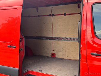 Mercedes Benz sprinter - 11