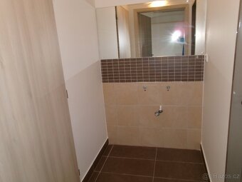 Obchodní prostory, Uherské Hradiště - 11