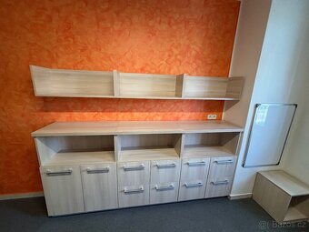 Vybavení studentského pokoje nebo kanceláře - 11