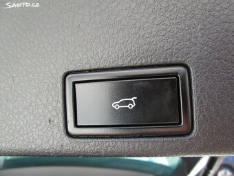 Volkswagen Touareg, 3,0TDI-V6 -193 KW -KOUPEN V ČR - 11