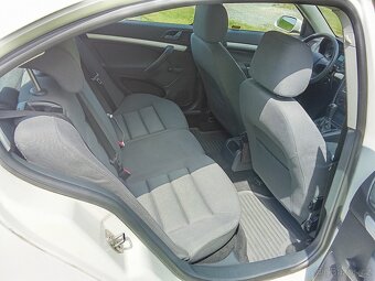 Prodám Škoda Octavia II 1.6mpi - 11