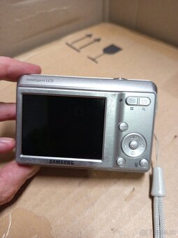 SAMSUNG ES17 - 11