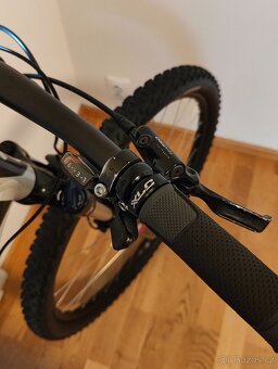 Specialized Jett 29" (dámské horské kolo) na 155-178 cm - 11
