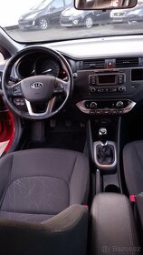 Kia Rio 1.4 CRDI - 11